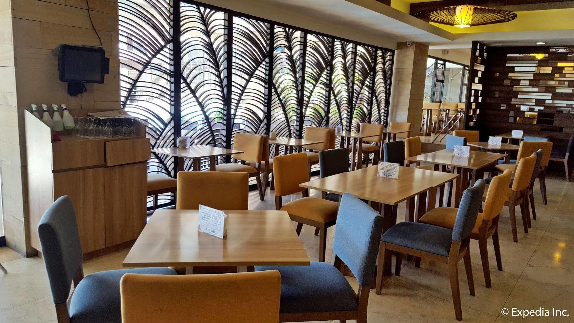 Newtown Plaza Hotel Baguio City Bagian luar foto